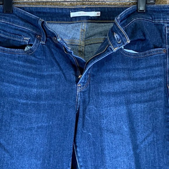 LEVI’S Womens Jeans Size 30 X 25 Skinny 711 Blue Denim Red Tab Stretchy Mid Rise - Picture 7 of 7